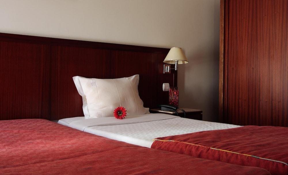 Galeria Suite Hotel Aveiro Buitenkant foto
